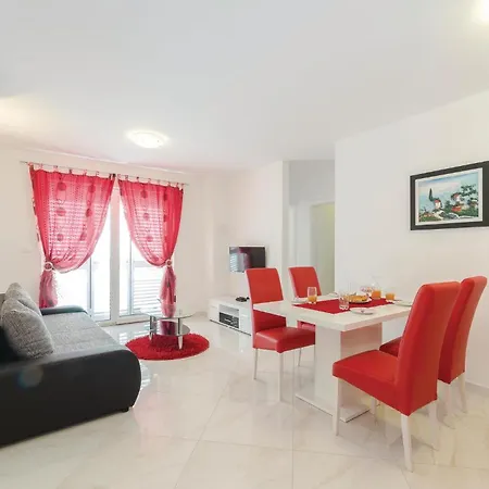 Apartman Beautiful In Biograd With Kitchen