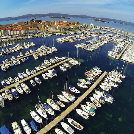 Beautiful In Biograd With Kitchen